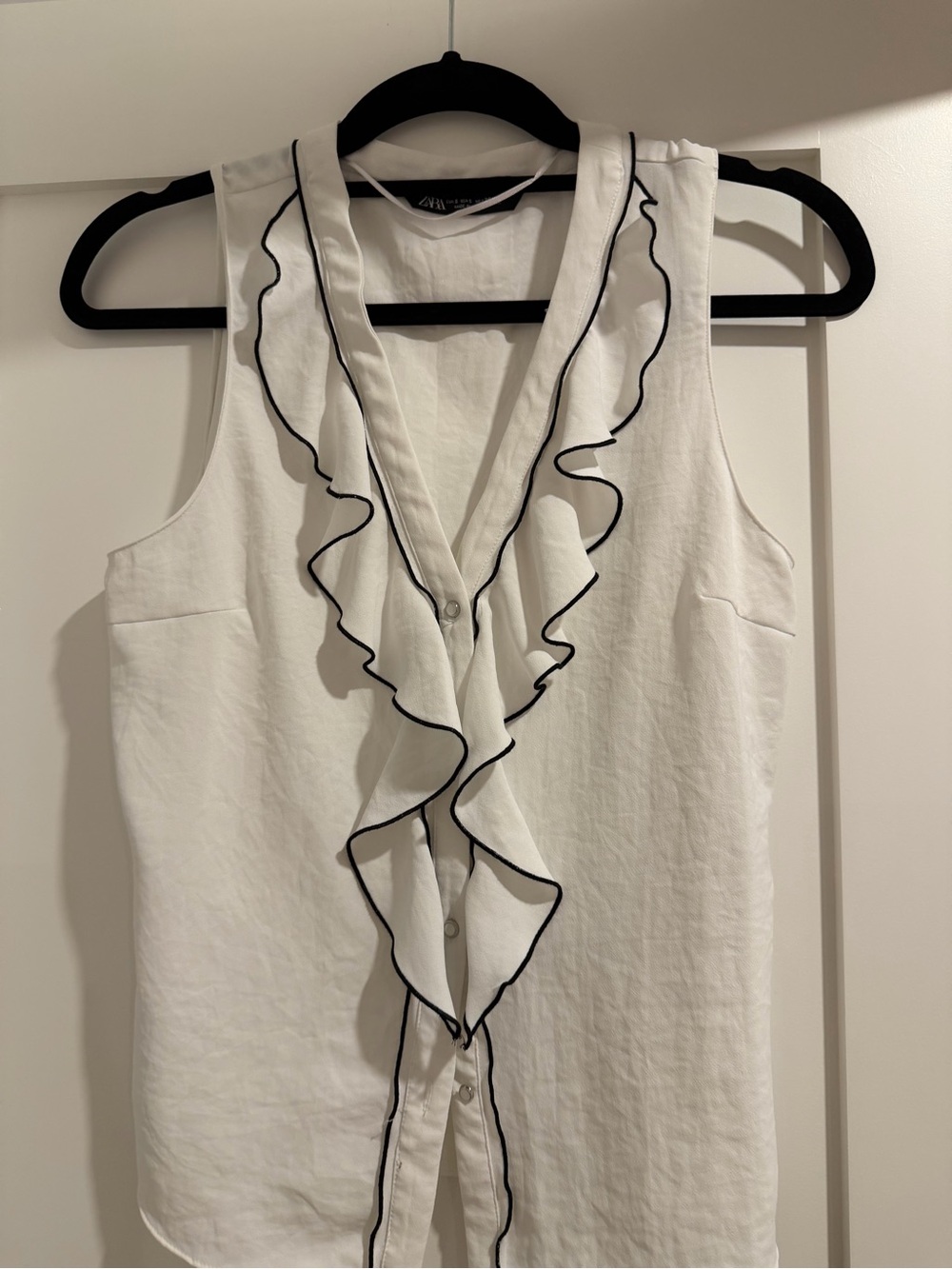 Zara White Ruffle-Trim Sleeveless Camisole with Black Piping